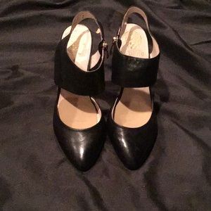 Vince Camuto pumps